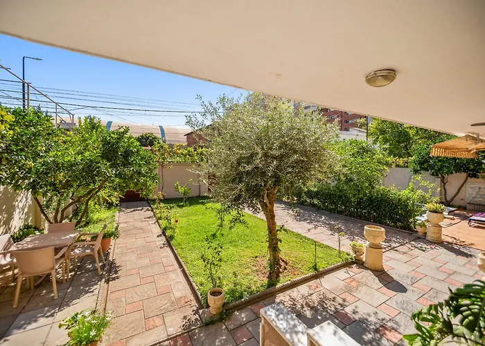 게스트하우스 Rroshaj